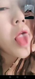 视频调教骚娘们自慰给我看逼水横流